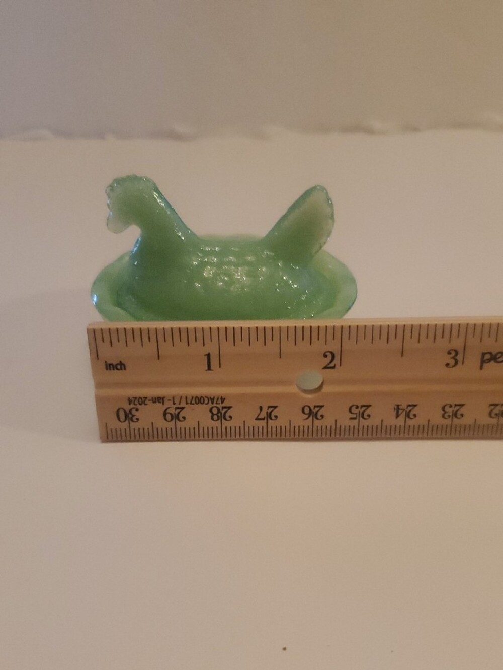 Jadeite Hen On Nest - Picture 4 of 4